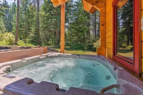 NY! Cle Elum Mountain Cabin w / Hot Tub & Trails! - Image 2