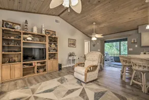 1 Mi to Boat Launch: Crystal River Home w/ Dock - Image 5