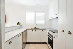 Spacious 2Bedroom Apartment @ The Lord Byron Hotel - Image 3