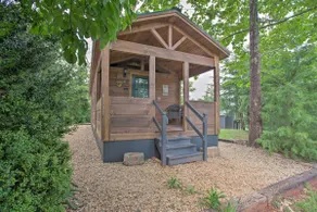 Year-Round Adventure! Rustic Cabin in Mill Spring - Image 3