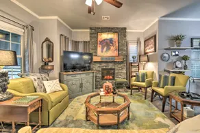 'Bearadise Bungalow' ~ 2 Mi to Magnolia Market! - Image 3