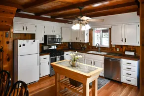 Bungalow on Buckeye - Pet Friendly in West Village - Image 3