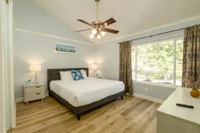 No Stairs, Backyard, EV Charger. (Fig Perch) - Image 3