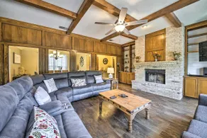 Family-Friendly San Antonio Home w/ Hot Tub & Deck - Image 4