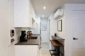 Palms Little Italy Studio with full bathroom by Denstays - Image 2