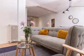 Modern & Chic 2BR/2BA apartment in trendy Chueca - Image 2