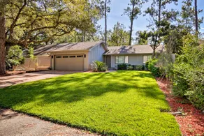 2 Mi to Beach! Sea Pines Resort Home w/ Large Yard - Image 3