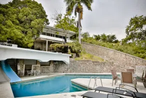 7BR Impressive LAKE house with pool CLEANING and cook included - Image 2