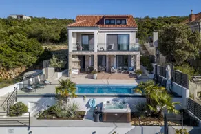 Villa Maison du capitaine sur l'île de Solta avec piscine chauffée, jacuzzi, vue sur mer - Image 2