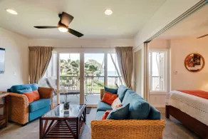 Waipouli Beachfront Condo w/ Balcony + Ocean Views - Image 4