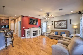 Waveland Family House, 4-Minute Drive to the Beach - Image 3