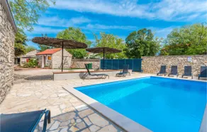 Beautiful Home In Sukosan - Image 2