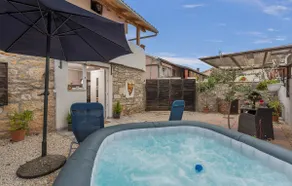 Apartment Dida Sime with Whirlpool - Image 3