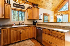Wildcat Lodge - Prescott Cabin Rentals - Image 3