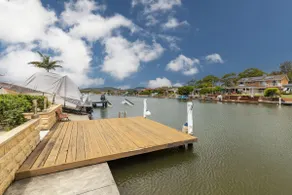 NOVITÀ! Waterfront Haven, lungomare assoluto con molo privato e WiFi - Image 2