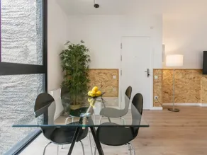 31 Sunny penthouse in Gracia with spacious terrace - Image 3