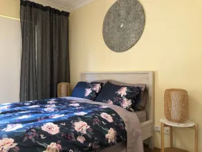Escape to Strathfield for 8 guests - Image 4