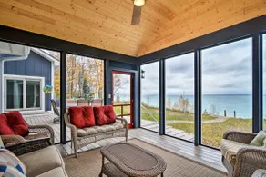 Ruhiger Michsee. Retreat w / Private Waterfront! - Image 2