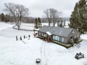 Horses|Wood Stove|Fire Pit|Hiking|Barnyard View - Image 2