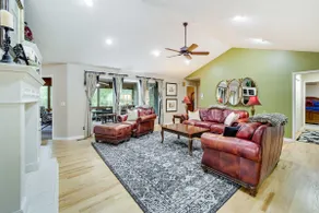 Bella Vista Lakehouse w/ Hill Tram, Deck & Views! - Image 5