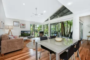Mobys Beach house 11 - Image 2