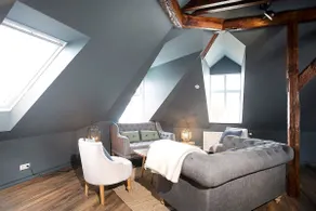 Newly renovated city centre penthouse - Image 4