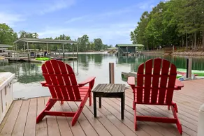 Lakefront Keowee Home w/ Dock, 14 Mi to Clemson - Image 3