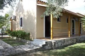 Irini Apartments and Studios - Image 4