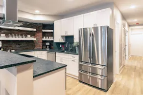Beautiful newly created 1BR Apt. in best DuPont lo - Image 4