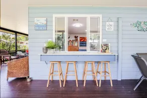 On Agnes Time • Central Beach House for 10 • BBQ - Image 3