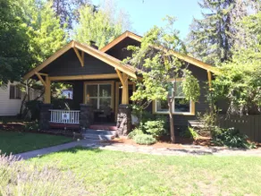 Elderberry- Salt Hot Tub, Wood Fireplace, 100+mbps Wifi, Walkable to Downtown - Image 2