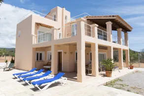 Villa Tom is near to Playa Den Bossa - Image 3