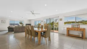 Pelican House - Modern Family Retreat - Image 4