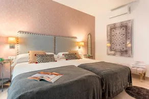 Genteel Home Mano de Hierro - Image 3