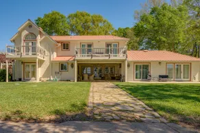 Modern Lake Conroe House w/ Lakefront Park & Deck! - Image 3