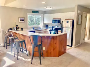 F3 Fairway Village Condo with great mountain views, 8 minute walk from Omni Mount Washington Hotel! - Image 4