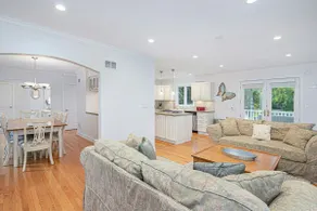 Stylish Home with Private Pool, Deck & Grill - Image 4