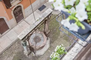 Suite with Balcony overlooking Piazza dei Signori - Image 4