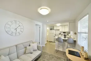 Shasta Bella - Darling downtown 1-br cottage. - Image 3