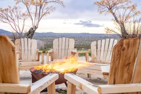 The Moondance • 2.5 Acres, Sweeping Views, Hot Tub - Image 4