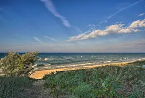 Lakefront Montague Cottage w/ Deck & Beach! - Image 2
