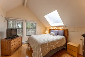 5BR Chalet Stunning Views,Hot Tub,Walk to Slopes - Image 3