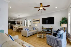 Belle maison de plage avec cinq chambres et ascenseur dans la section Golden Mile! - Image 5