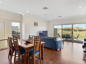 26 45 St Andrews Boulevard - Image 4