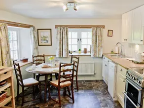 Peartree Cottage - Image 5