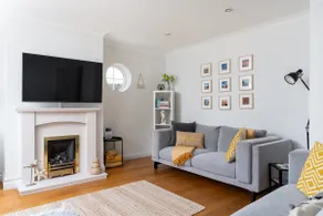 Family Home in Newquay Parking 3 mins to Beach - Image 4