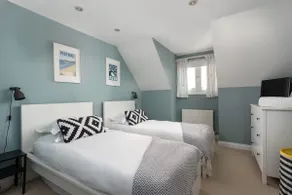 Family Home in Newquay Parking 3 mins to Beach - Image 3