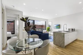 Boutique apartment in quiet, sought-after suburb - Image 4