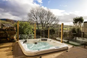 Finest Retreats - Tegannedd - Luxury Grade II Listed Cottage With Hot Tub - Image 2