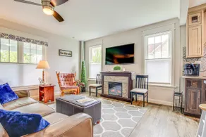 Lavish Home w / Patio - 2 kvarter till Green Lake! - Image 4